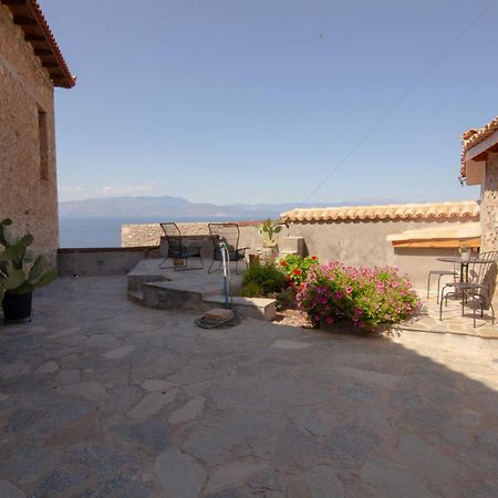 Appartement Fteri Stone House In Platanos, Akrata Extérieur photo