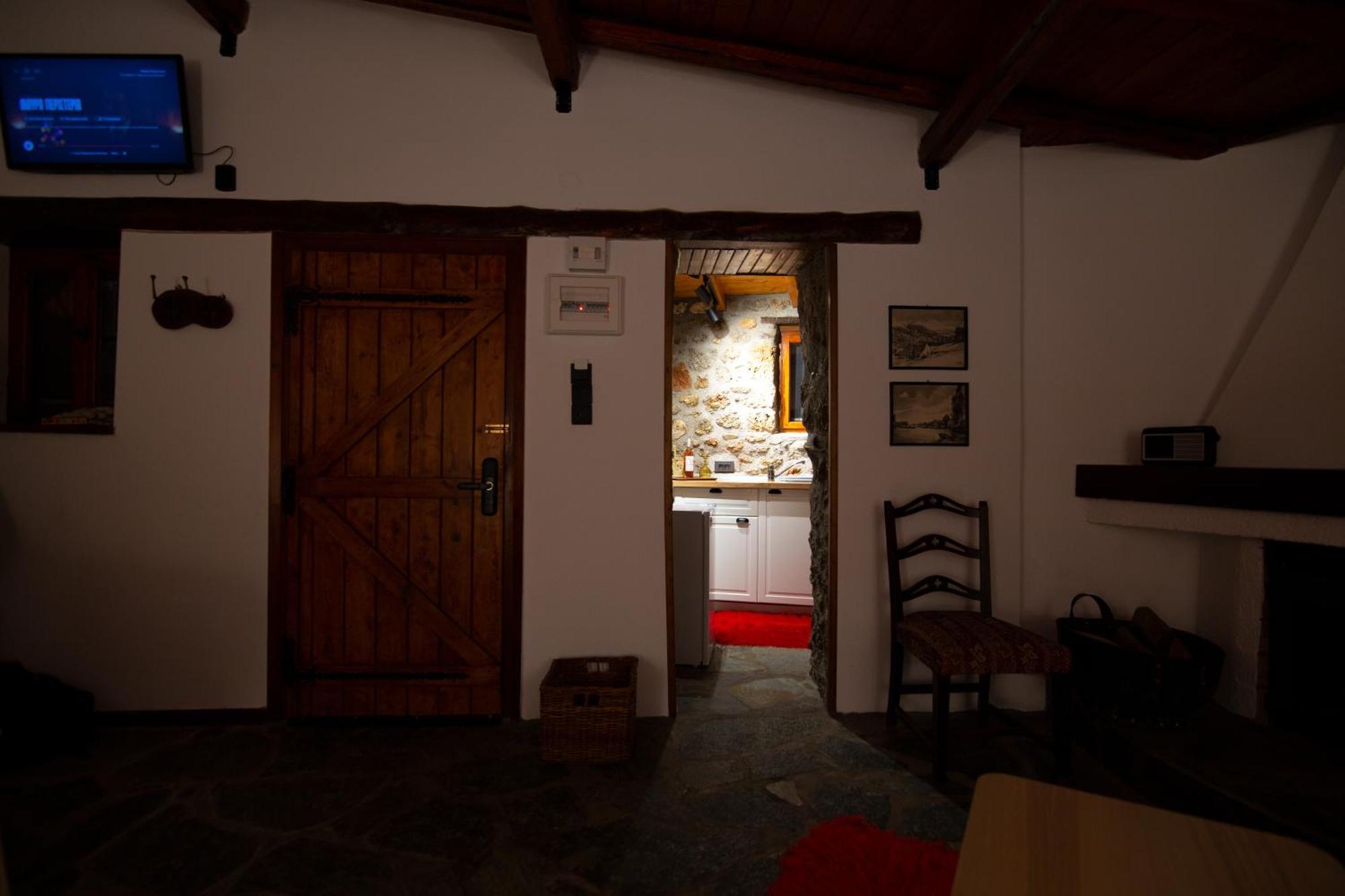 Appartement Fteri Stone House In Platanos, Akrata Extérieur photo