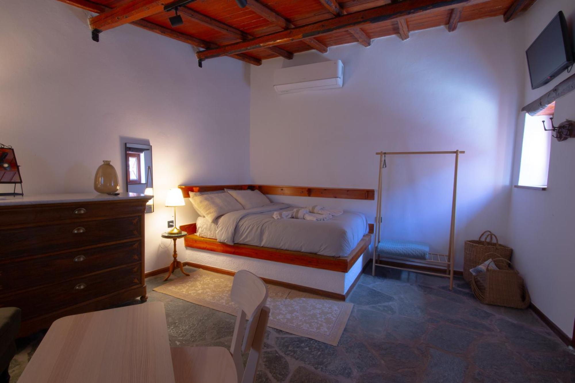 Appartement Fteri Stone House In Platanos, Akrata Extérieur photo