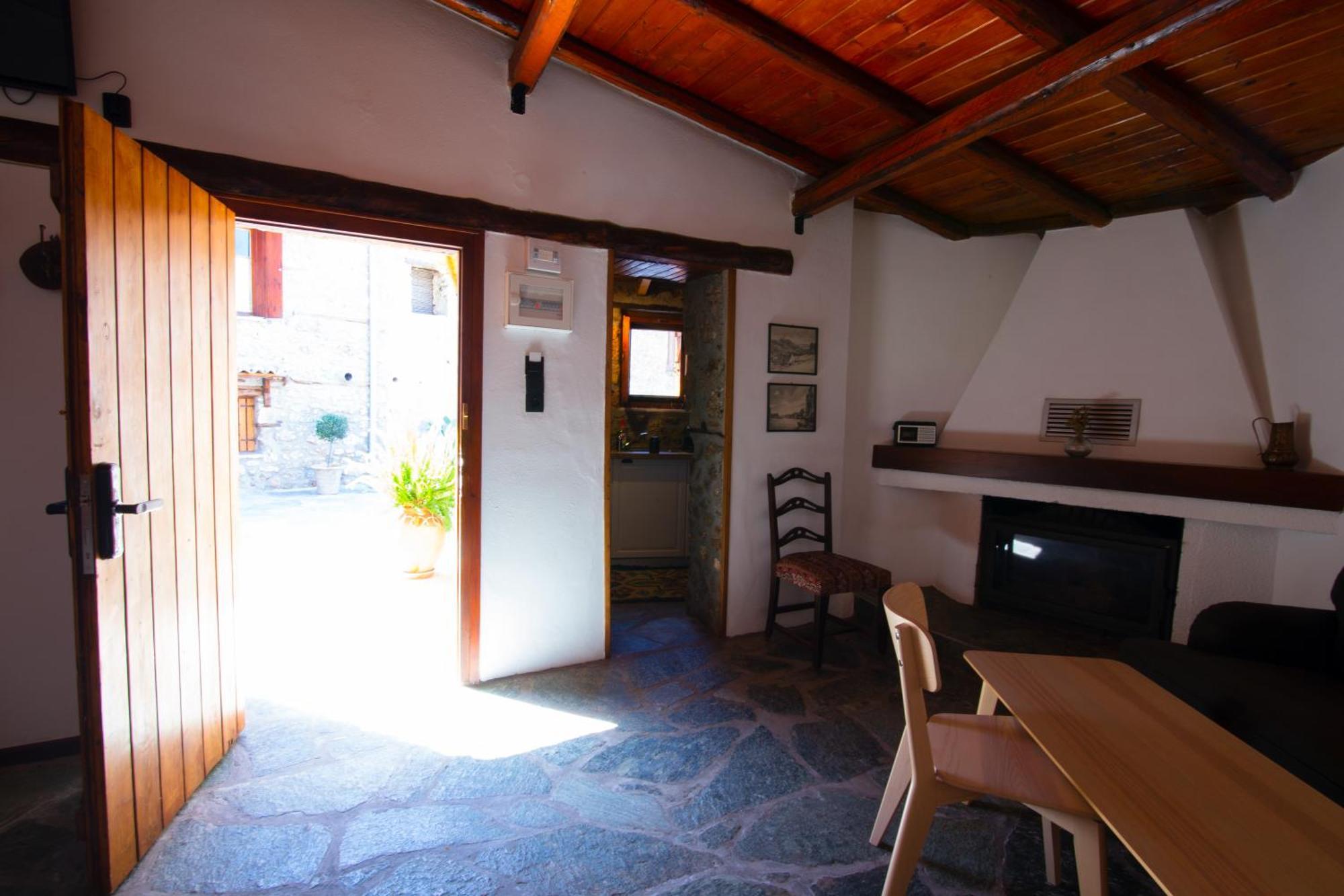 Appartement Fteri Stone House In Platanos, Akrata Extérieur photo